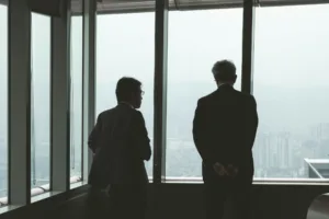 Waarom steeds meer kantoren samengaan (en wat AI daarmee te maken heeft)